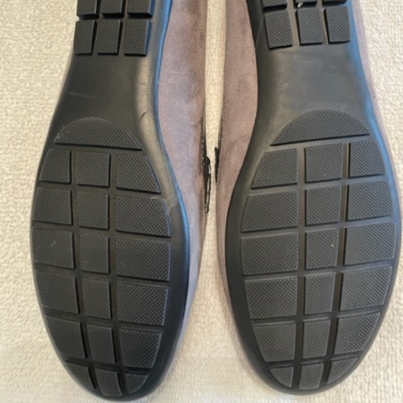 Grey Suede Loafers Vaneli Size 8 M - Picture 6 of 8